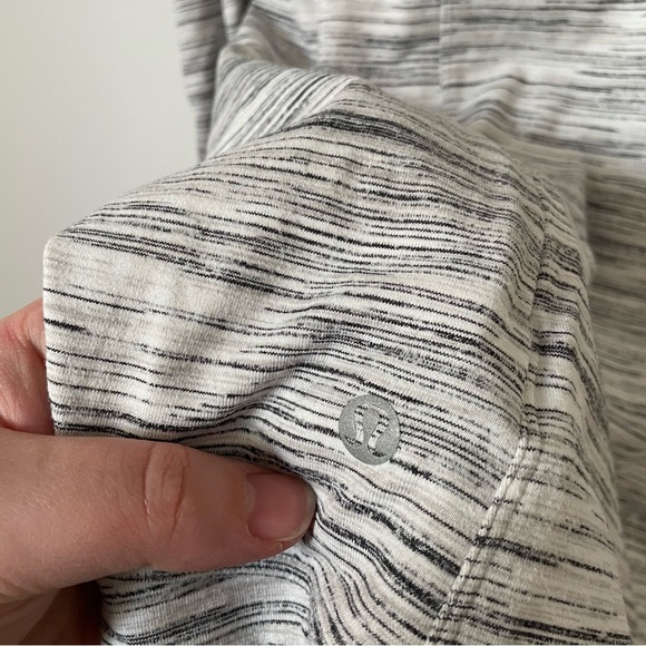 Lululemon Runderful Long Sleeve Space Dye Camo White Silver Spoon Size 10 - Picture 8 of 9